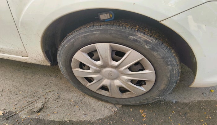 2013 Ford Figo ZXI 1.2 PETROL, Petrol, Manual, 74,600 km, tyre