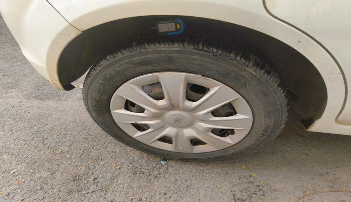 2013 Ford Figo ZXI 1.2 PETROL, Petrol, Manual, 74,600 km, tyre