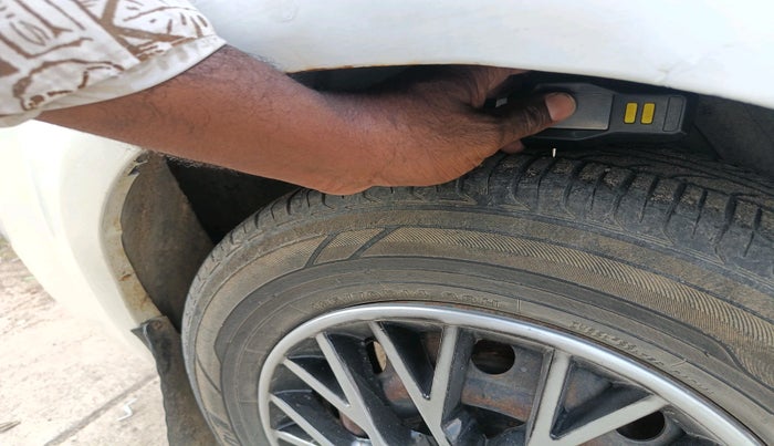 2015 Mahindra Verito 1.5 D4, Diesel, Manual, 1,17,970 km, tyre