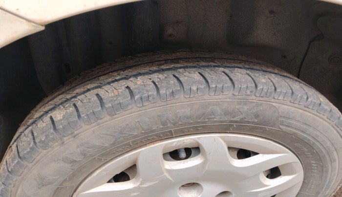 2014 Fiat Linea CLASSIC 1.3 L MULTIJET, Diesel, Manual, 1,34,782 km, tyre