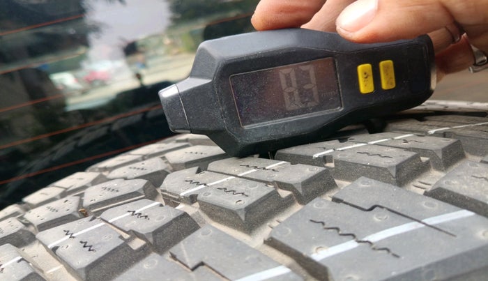 2024 Mahindra Thar LX P 2WD AT HT, Petrol, Automatic, 8,437 km, tyre