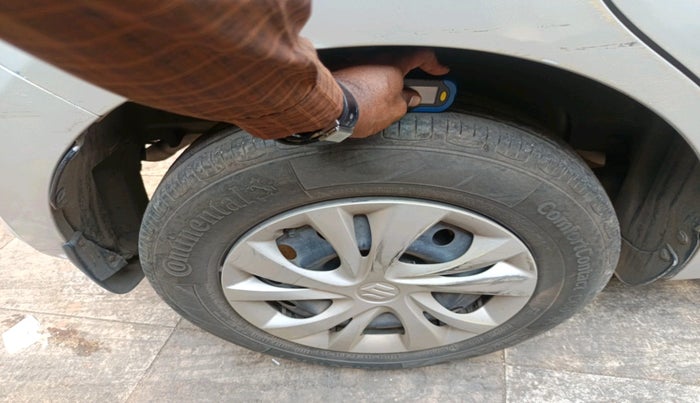 2018 Maruti Swift VXI AMT, Petrol, Automatic, 8,92,553 km, tyre