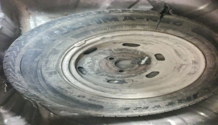 2016 Renault Kwid RXT 1.0 AMT, Petrol, Automatic, 91,454 km, tyre