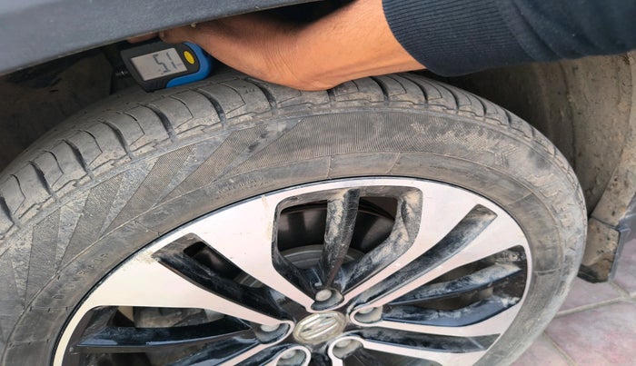 2022 MG HECTOR PLUS SELECT 2.0 DIESEL TURBO MT 7-STR, Diesel, Manual, 53,680 km, tyre