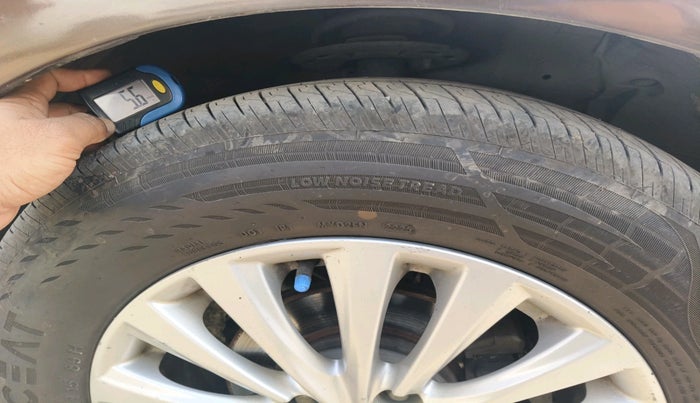 2014 Maruti Ciaz ZDI, Diesel, Manual, 1,05,154 km, tyre