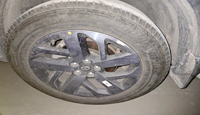 2022 Tata Safari XZA PLUS 6 S DARK EDITION, Diesel, Automatic, 34,731 km, tyre