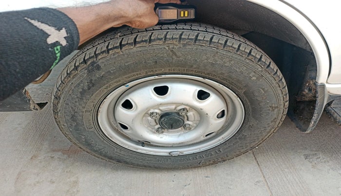 2021 Maruti Eeco 5 STR AC CNG, Petrol, Manual, 38,201 km, tyre