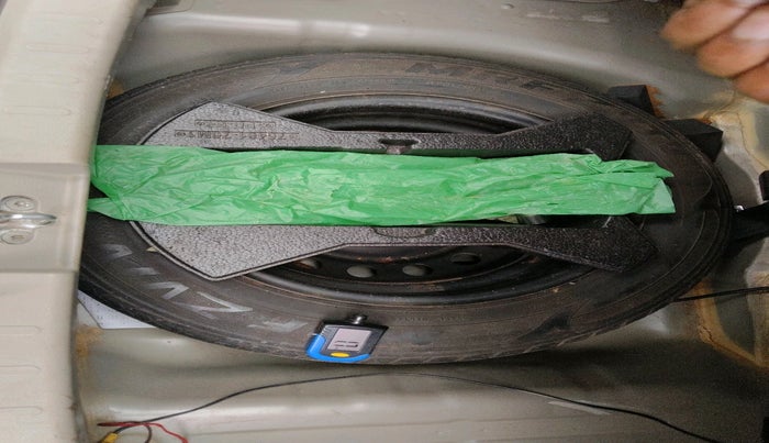 2014 Maruti Celerio VXI AMT, Petrol, Automatic, 49,365 km, tyre