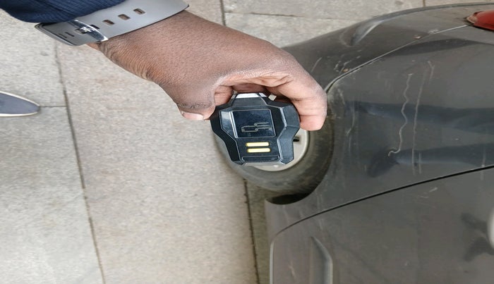 2012 Hyundai i10 MAGNA 1.2, Petrol, Manual, 88,095 km, tyre