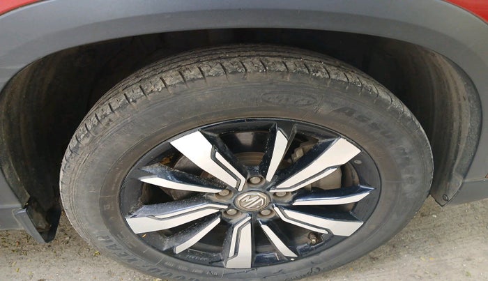 2020 MG HECTOR PLUS SHARP 1.5 PETROL TURBO HYBRID MT 6-STR, Petrol, Manual, 55,432 km, tyre