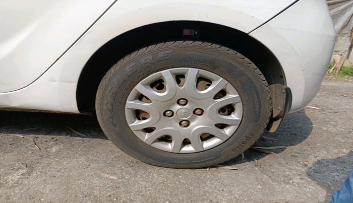 2012 Hyundai i20 MAGNA (O) 1.2, Petrol, Manual, 34,750 km, tyre