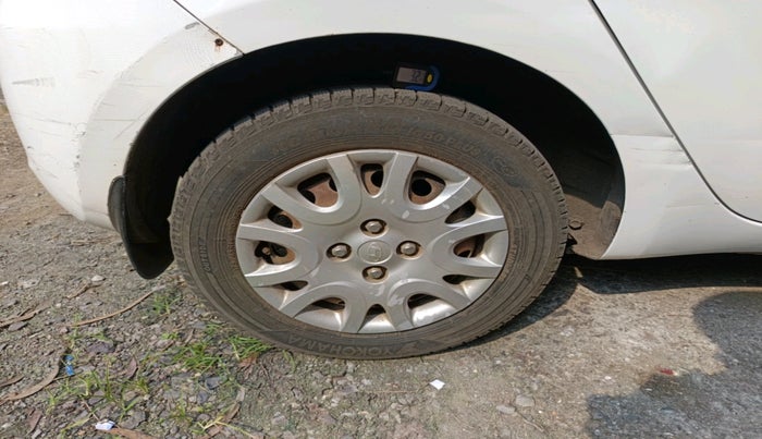 2012 Hyundai i20 MAGNA (O) 1.2, Petrol, Manual, 34,750 km, tyre