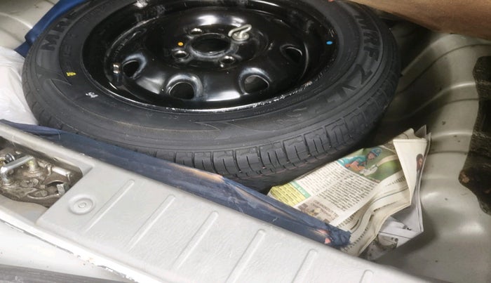 2010 Maruti Alto K10 VXI, Petrol, Manual, 70,438 km, tyre