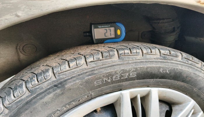 2011 Hyundai Santro Xing GLS, Petrol, Manual, 8,22,774 km, tyre