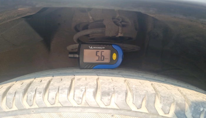 2021 Maruti XL6 ALPHA MT, Petrol, Manual, 9,203 km, tyre