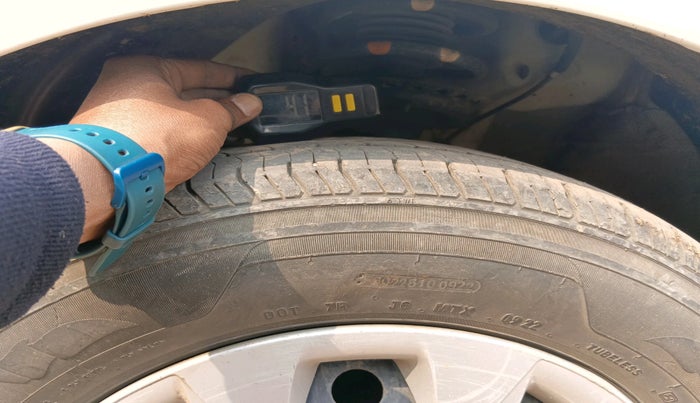 2017 Hyundai Elite i20 SPORTZ 1.2, Petrol, Manual, 1,29,062 km, tyre