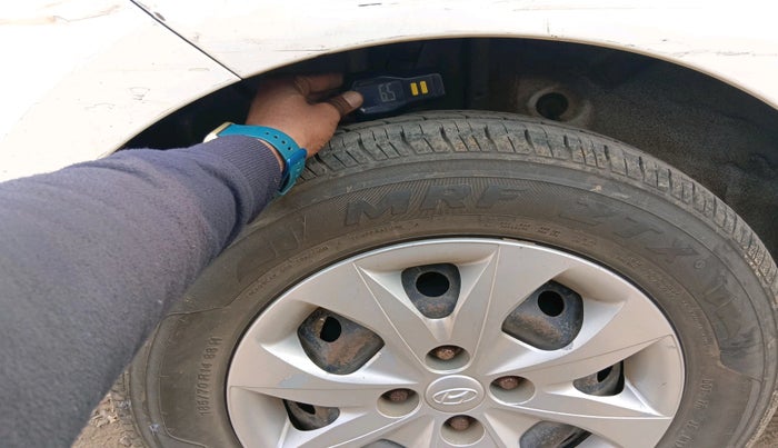 2017 Hyundai Elite i20 SPORTZ 1.2, Petrol, Manual, 1,29,062 km, tyre