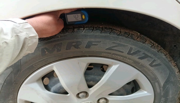 2015 Honda Mobilio 1.5L I-VTEC S, Petrol, Manual, 89,153 km, tyre