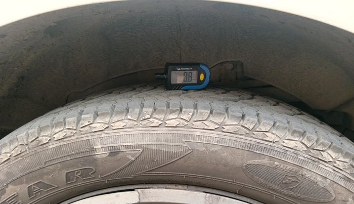 2018 Mahindra XUV500 W5, Diesel, Manual, 1,91,748 km, tyre