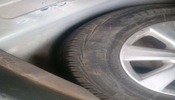 2011 Toyota Corolla Altis G PETROL, Petrol, Manual, 1,21,637 km, tyre