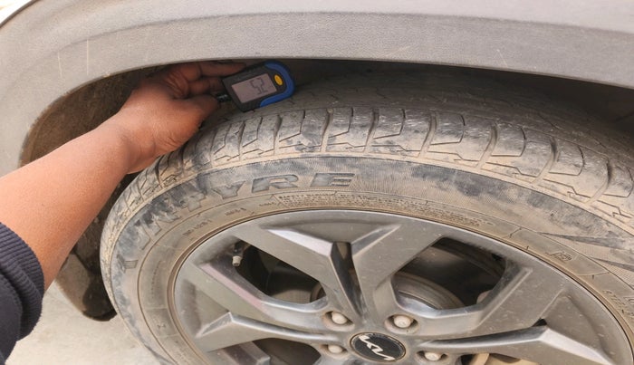 2024 KIA SELTOS  HTX 1.5 PETROL MT, Petrol, Manual, 33,974 km, tyre