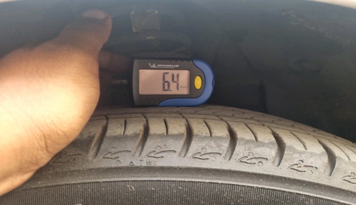 2022 Hyundai AURA SX 1.2, Petrol, Manual, 6,077 km, tyre