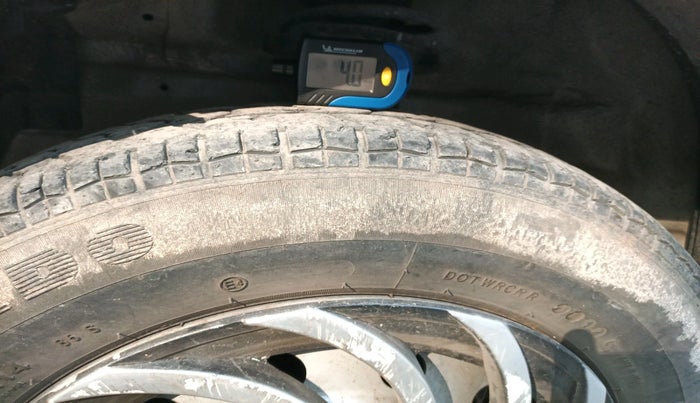 2013 Maruti Swift LXI, Petrol, Manual, 22,179 km, tyre