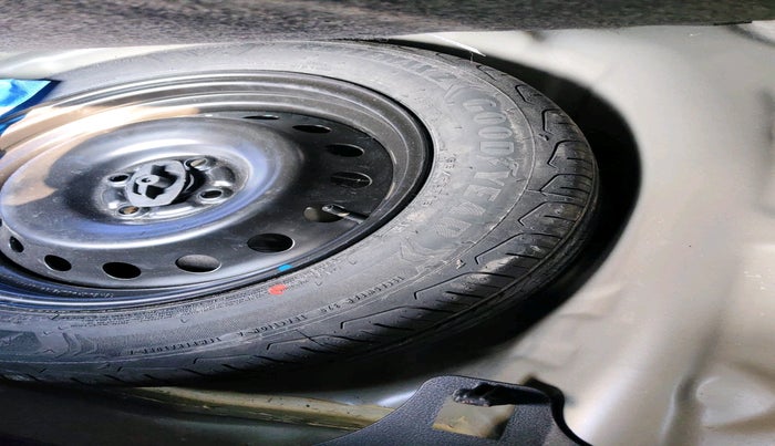 2024 Toyota Urban Cruiser Taisor V 1.0 Petrol AT, Petrol, Automatic, 25,255 km, tyre