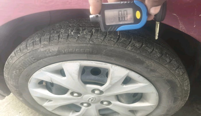 2016 Hyundai Grand i10 MAGNA AT 1.2 KAPPA VTVT, Petrol, Automatic, 89,330 km, tyre