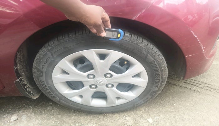 2016 Hyundai Grand i10 MAGNA AT 1.2 KAPPA VTVT, Petrol, Automatic, 89,330 km, tyre