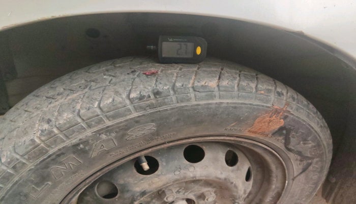 2011 Maruti Wagon R 1.0 VXI, Petrol, Manual, 47,777 km, tyre