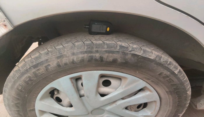 2011 Maruti Wagon R 1.0 VXI, Petrol, Manual, 47,777 km, tyre