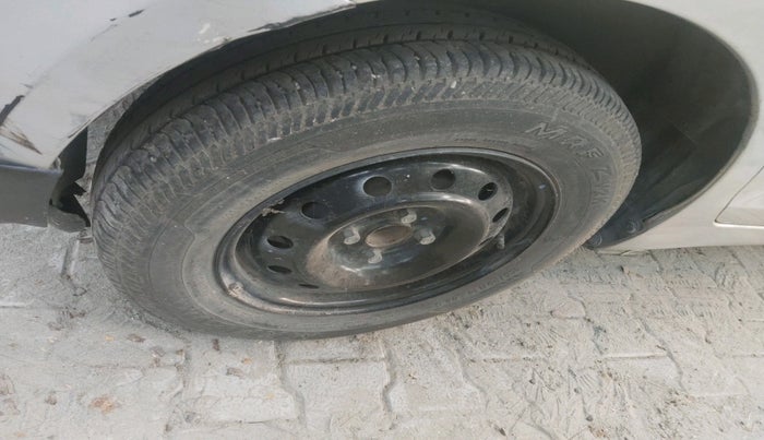 2011 Maruti Swift VXI, Petrol, Manual, 34,340 km, tyre