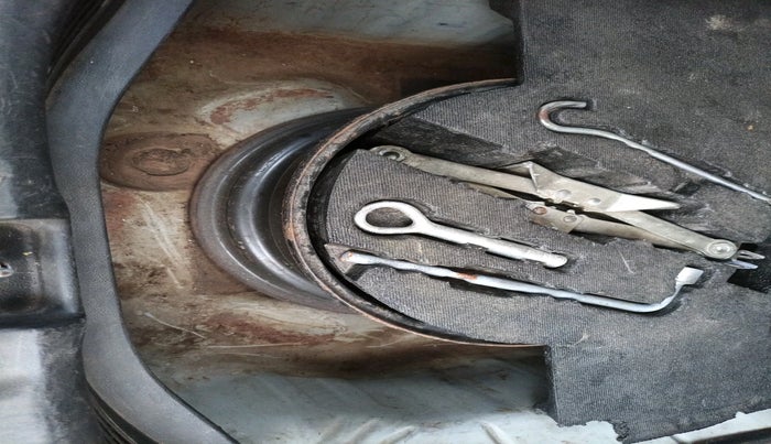 2017 Honda WR-V 1.5L I-DTEC VX MT, Diesel, Manual, 82,381 km, tyre