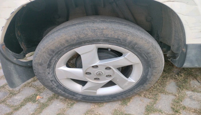 2014 Renault Duster 85 PS RXL DIESEL, Diesel, Manual, 1,30,100 km, tyre