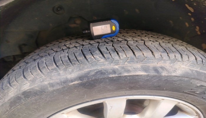 2016 Mahindra XUV500 W10 AT 1.99, Diesel, Automatic, 1,61,406 km, tyre