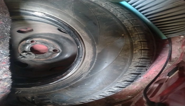 2016 Renault Kwid RXL, Petrol, Manual, 79,192 km, tyre