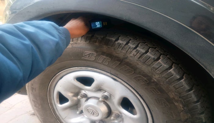 2019 Tata Hexa XM 4X2 7 STR, Diesel, Manual, 79,003 km, tyre