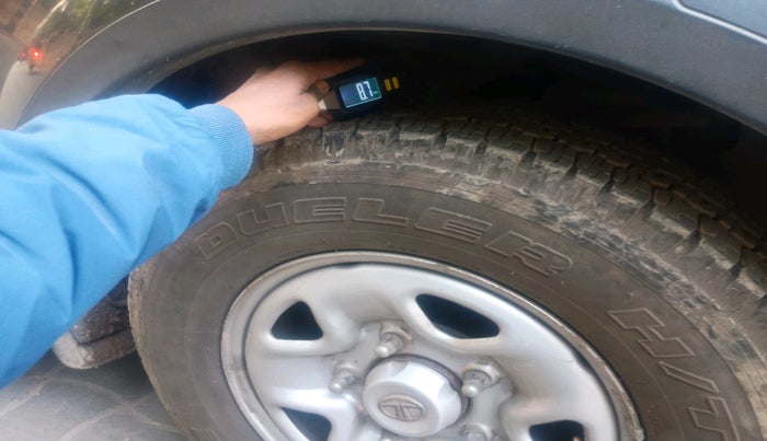 2019 Tata Hexa XM 4X2 7 STR, Diesel, Manual, 79,003 km, tyre