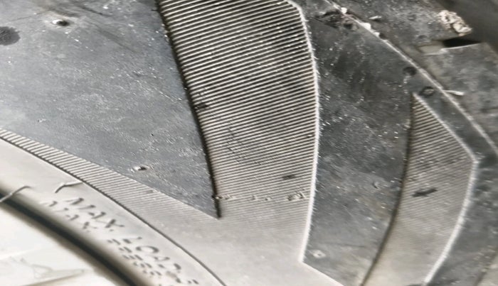 2012 Volkswagen Polo TRENDLINE 1.2L PETROL, Petrol, Manual, 1,13,525 km, tyre