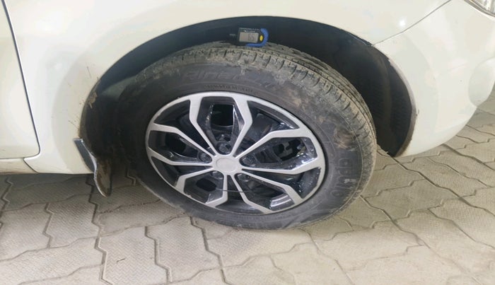 2011 Hyundai i20 SPORTZ 1.2, Petrol, Manual, 78,953 km, tyre