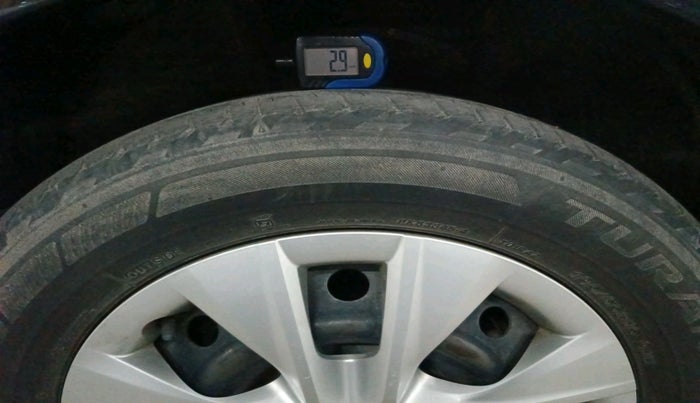 2018 Toyota Corolla Altis J DIESEL, Diesel, Manual, 53,218 km, tyre