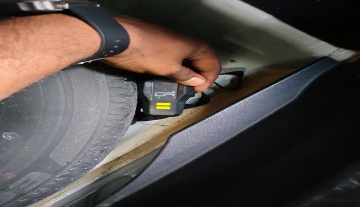 2021 Tata ALTROZ XZ PETROL, Petrol, Manual, 22,513 km, tyre