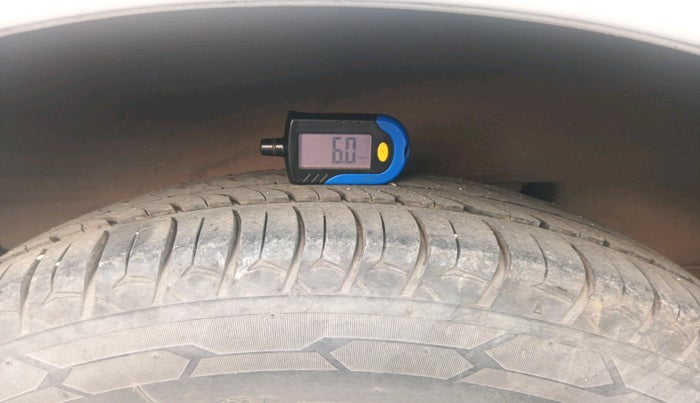 2015 Toyota Corolla Altis G CVT PETROL, Petrol, Automatic, 90,684 km, tyre