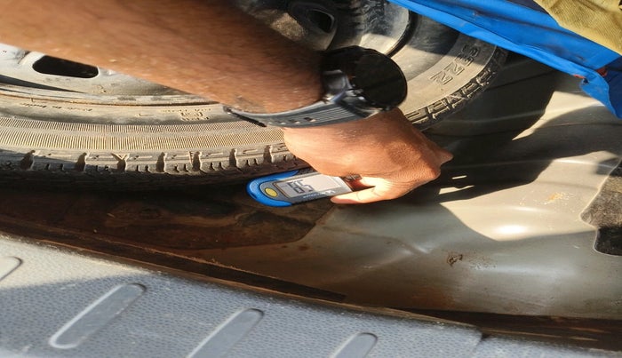 2015 Maruti Alto K10 VXI (O), Petrol, Manual, 48,808 km, tyre