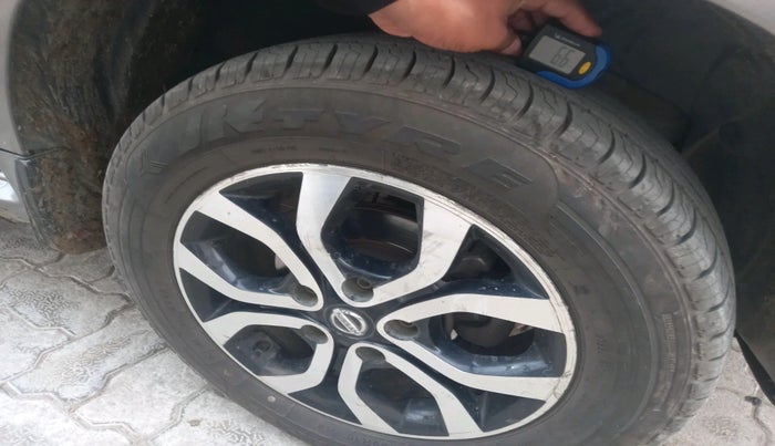 2014 Nissan Terrano XL (D), Diesel, Manual, 1,91,674 km, tyre