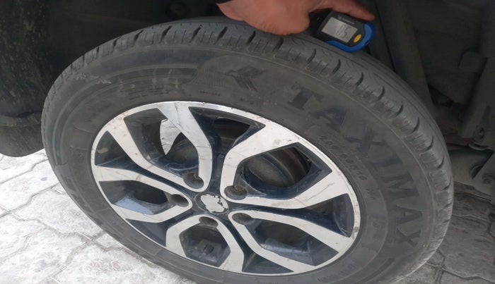 2014 Nissan Terrano XL (D), Diesel, Manual, 1,91,674 km, tyre