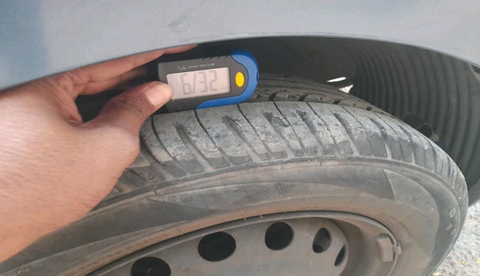 2012 Hyundai i20 SPORTZ 1.2, Petrol, Manual, 70,249 km, tyre