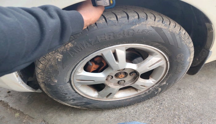 2011 Hyundai i20 SPORTZ 1.2, Petrol, Manual, 98,698 km, tyre