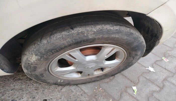 2011 Hyundai i20 SPORTZ 1.2, Petrol, Manual, 98,698 km, tyre